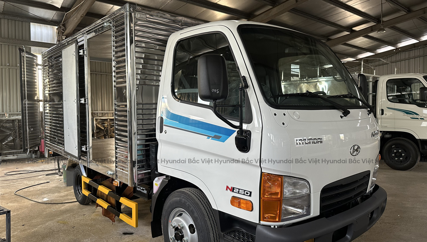 New Mighty N250 – Thùng Kín Inox