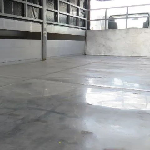 Lót sàn inox cho xe tải tại Hyundai Bắc Việt
