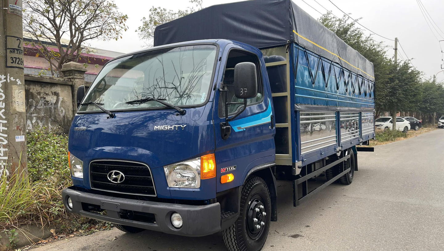 Hyundai New Mighty W11XL Thùng Bạt