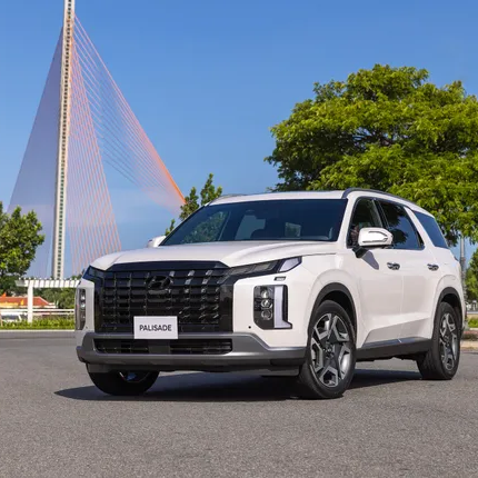 SUV cỡ lớn của Hyundai giảm giá sâu xuống ngang xe hạng D