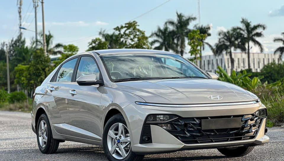 Hyundai Accent 1.5 AT Đặc Biệt