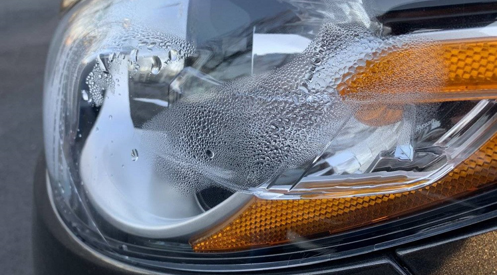 Những nguyên nhân và cách khắc phục đèn xe bị hấp hơi nước