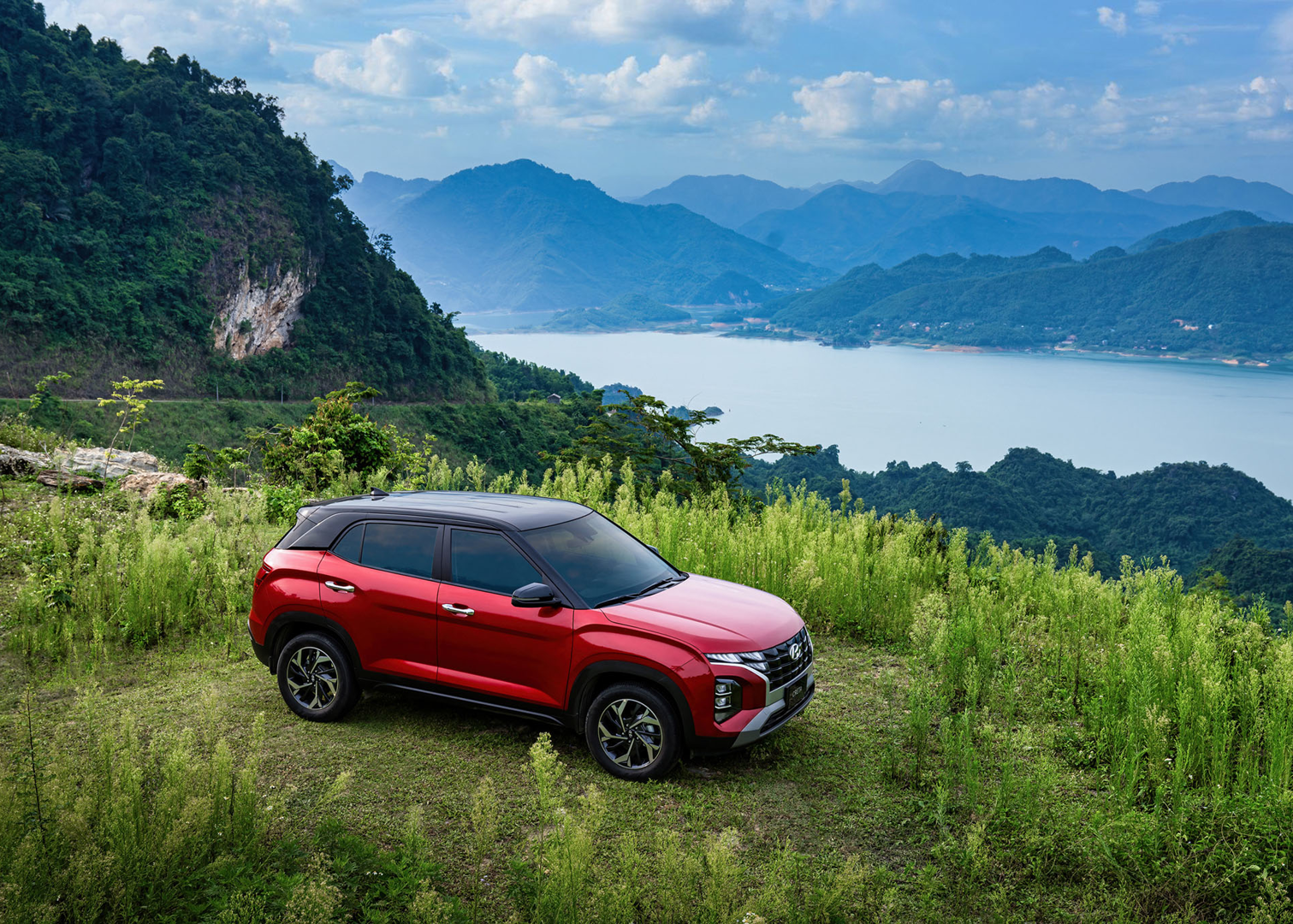 Vì sao đèn xi-nhan bị ngắt giữa chừng trong quá trình vượt ô tô và cách khắc phục?