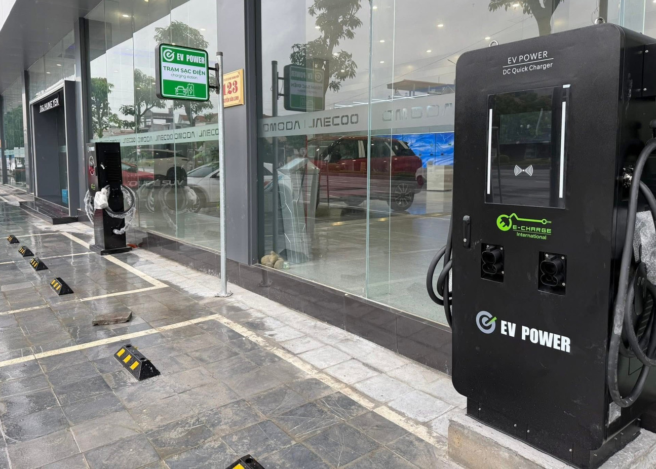 Omoda & Jaecoo lắp đặt trạm sạc trước khi mở bán ô tô điện tại Việt Nam