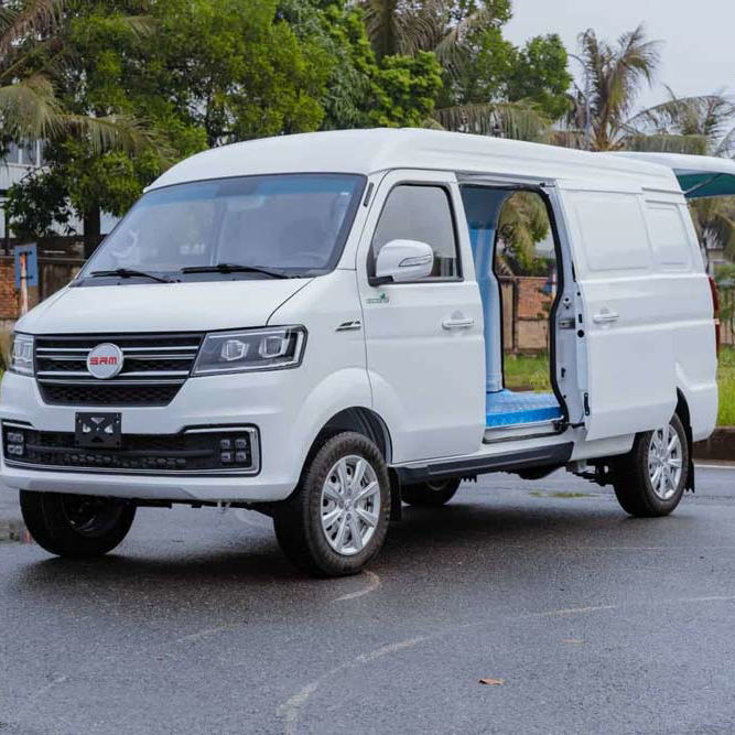 Xe van là gì? Công dụng của xe van trong vận tải hàng hoá