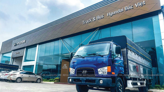 Hyundai New Mighty W11SL Thùng Bạt