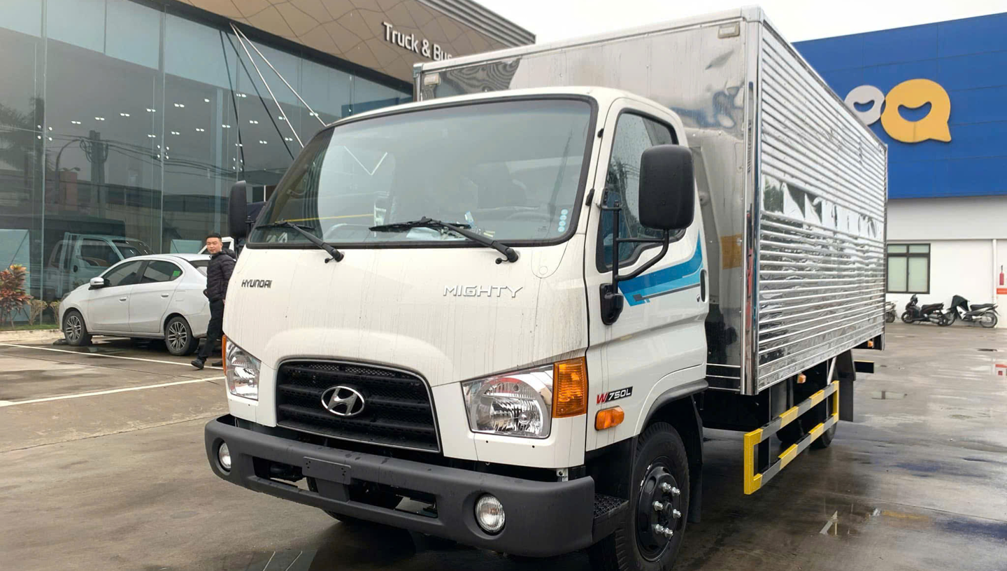Hyundai New Mighty W750L Thùng Kín