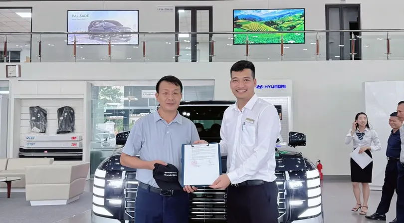 CHÚC MỪNG NHỮNG KHÁCH HÀNG ĐẦU TIÊN ĐẶT CỌC HYUNDAI PALISADE HYBRID 2026 TẠI HYUNDAI VĨNH YÊN!
