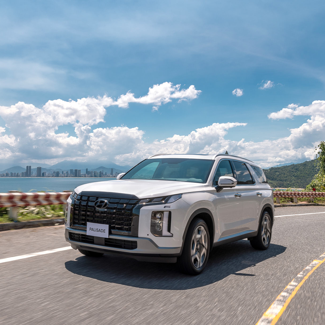 Tin tức giá xe: Hyundai Palisade giảm niêm yết tới 170 triệu, khởi điểm tiệm cận Ford Everest 'base'