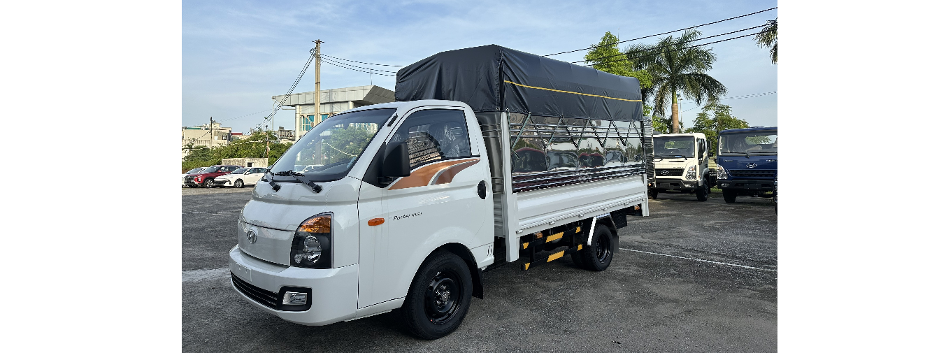 Hyundai H150 thùng bạt