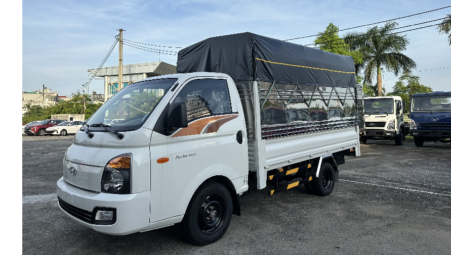 Hyundai Porter h150 thùng mui bạt